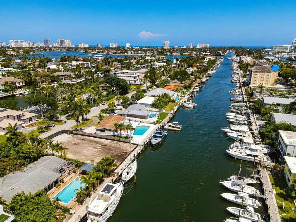 1524 SE 14th Street Fort Lauderdale, FL 33316