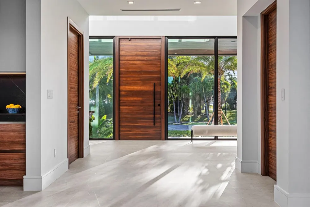 2000 Harbourview Drive Fort Lauderdale, FL 33316
