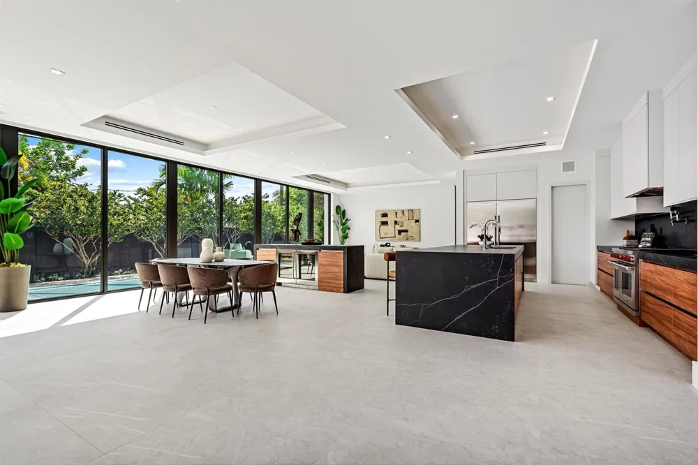 2000 Harbourview Drive Fort Lauderdale, FL 33316