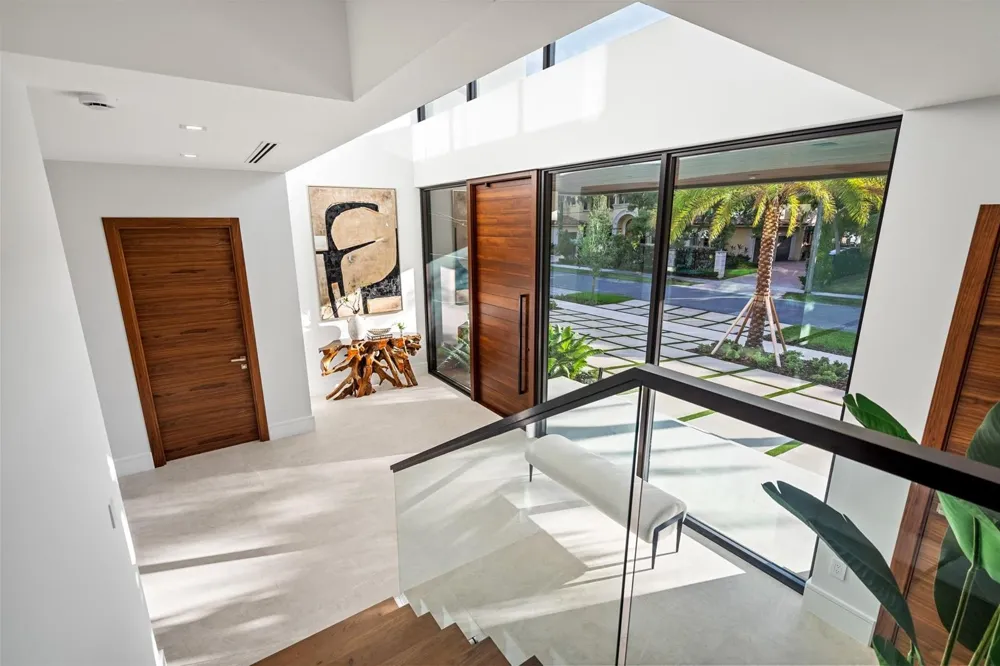 2000 Harbourview Drive Fort Lauderdale, FL 33316