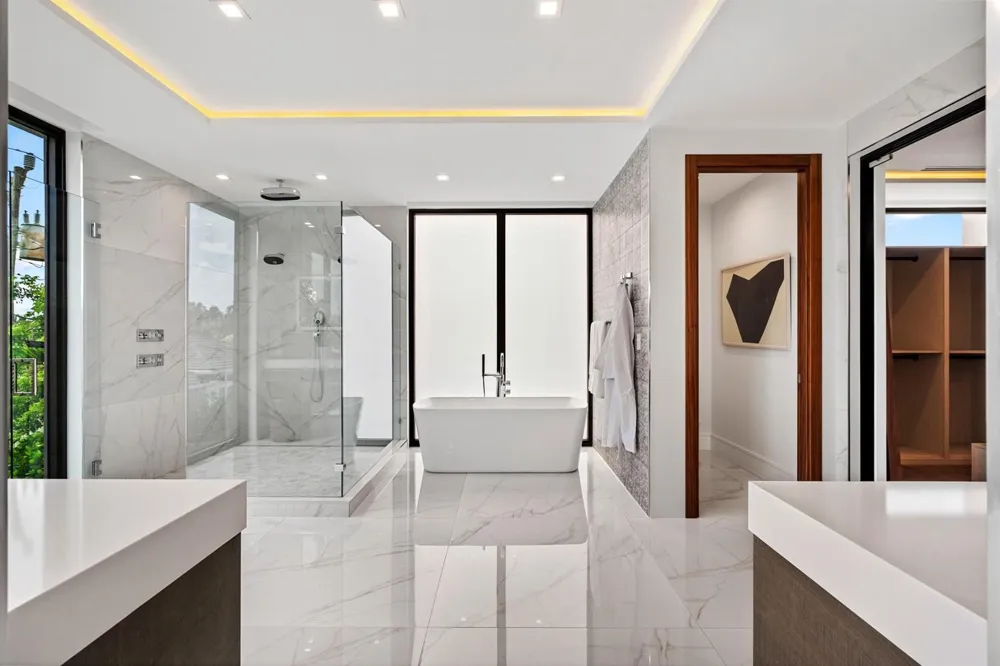 2000 Harbourview Drive Fort Lauderdale, FL 33316