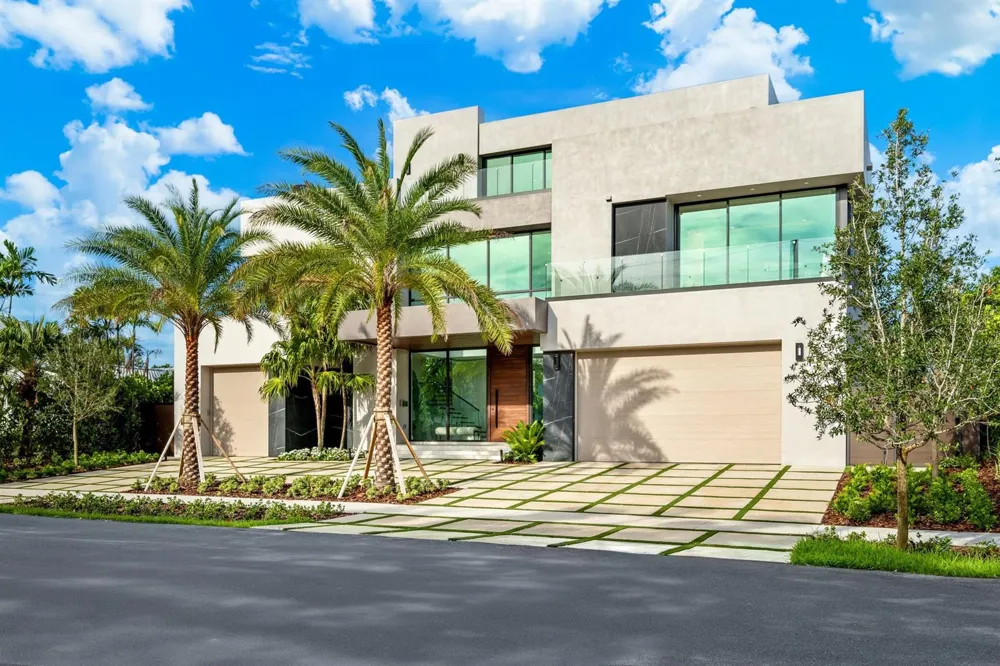 2000 Harbourview Drive Fort Lauderdale, FL 33316