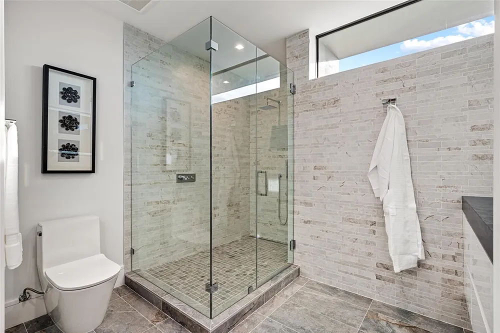 2000 Harbourview Drive Fort Lauderdale, FL 33316