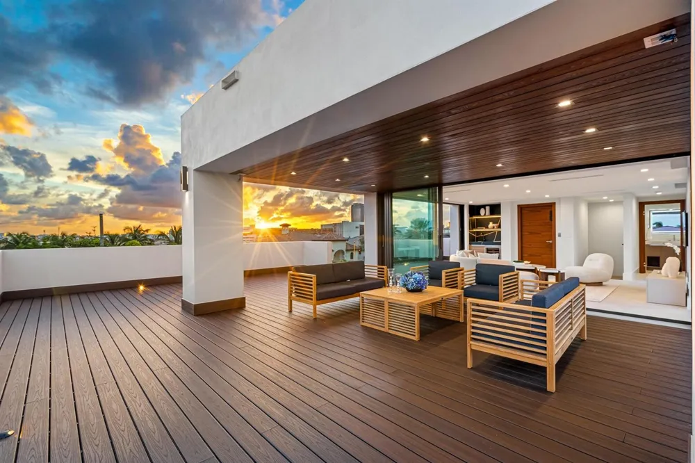 2000 Harbourview Drive Fort Lauderdale, FL 33316