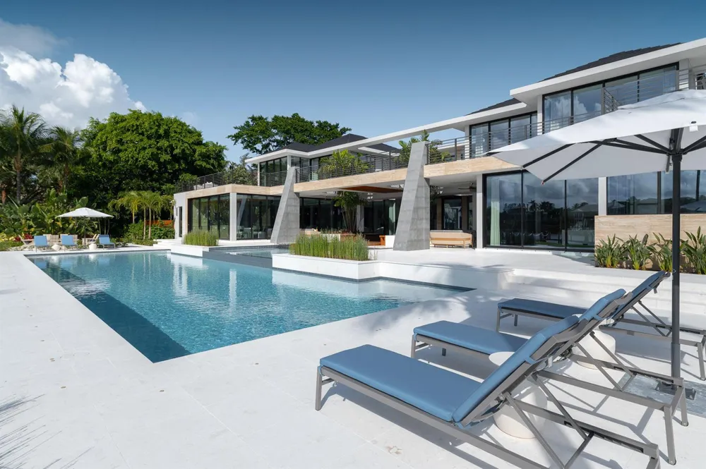 488 S Beach Road Jupiter Island, FL 33455