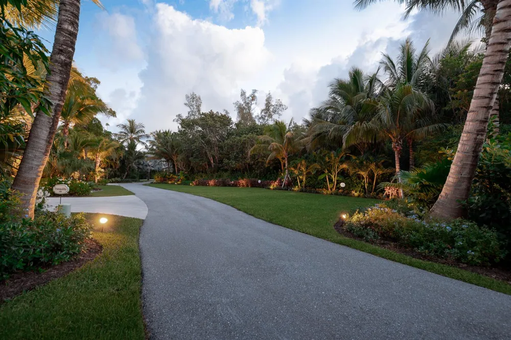 488 S Beach Road Jupiter Island, FL 33455
