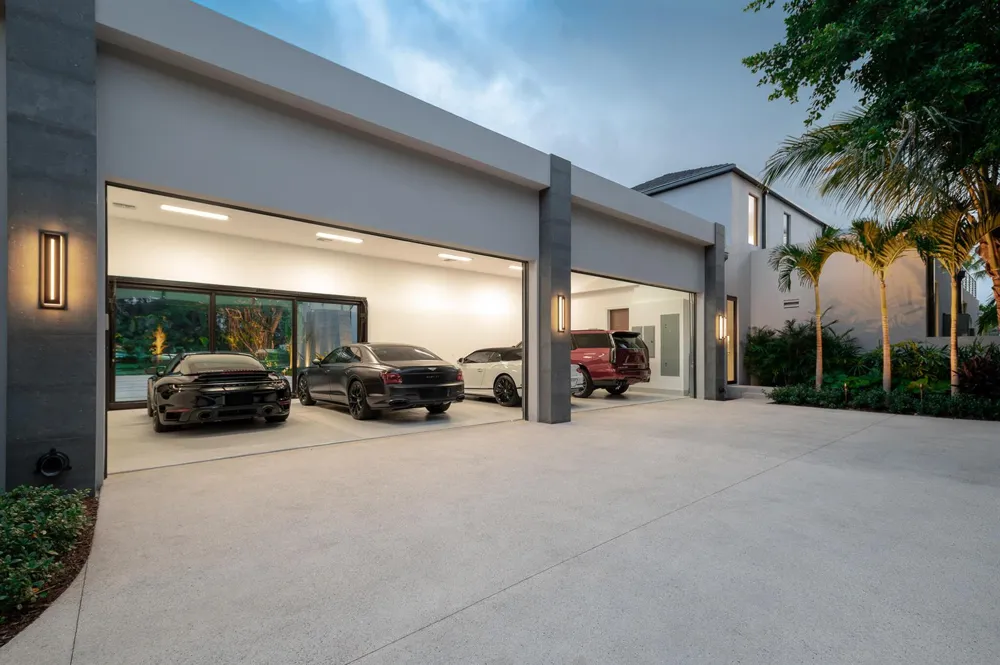 488 S Beach Road Jupiter Island, FL 33455