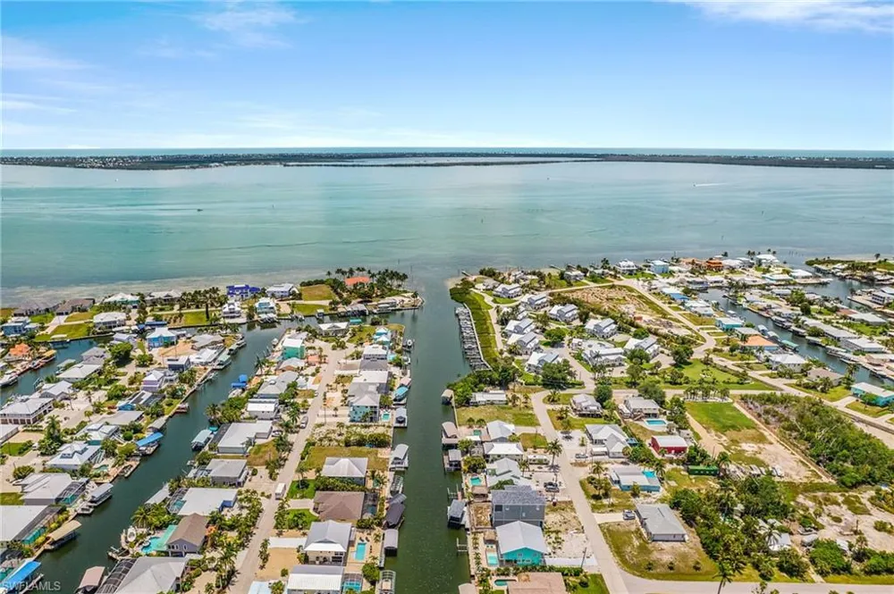 2371 Sycamore Street St. James City, FL 33956