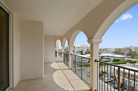 191 SE 20th Avenue #615