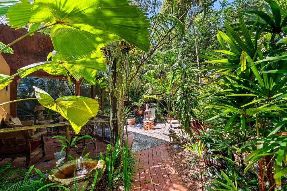 825 Alamanda Street Boca Raton, FL 33486