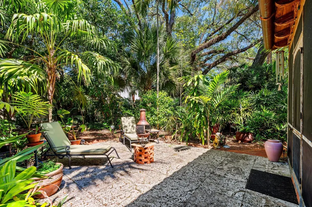 825 Alamanda Street Boca Raton, FL 33486