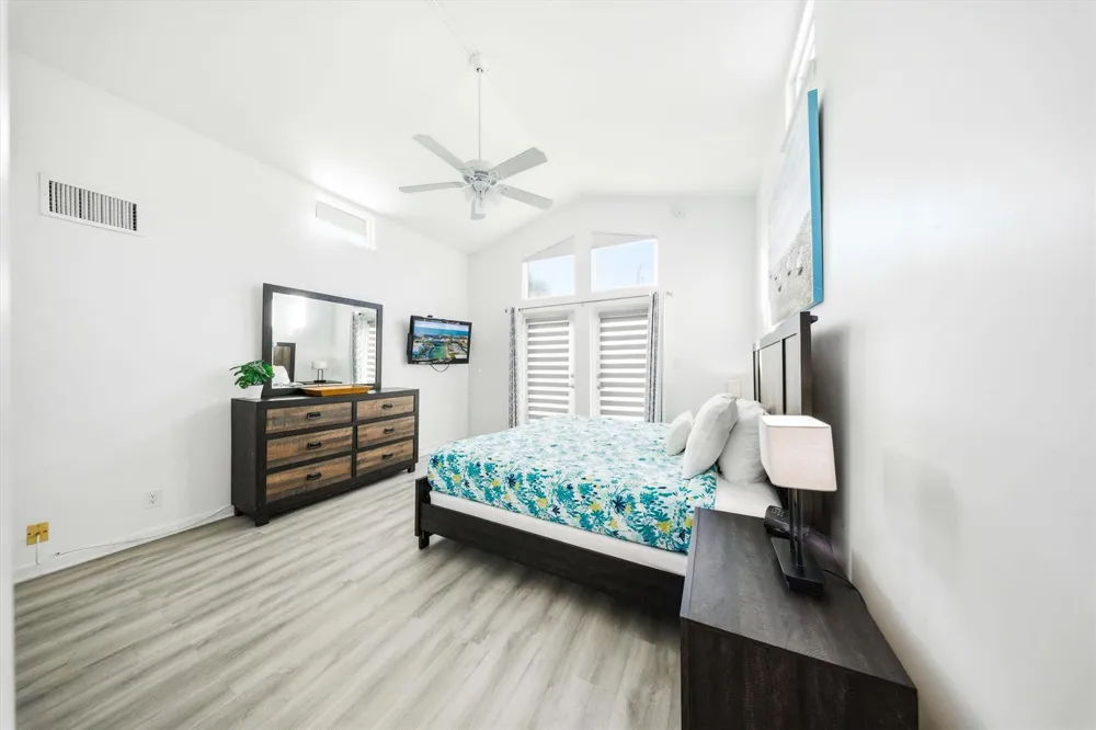 350 E Ocean Drive 
