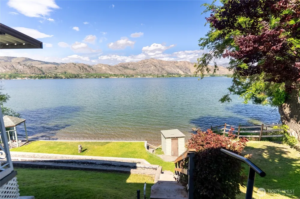 111 Eastlake Road Oroville, WA 98844