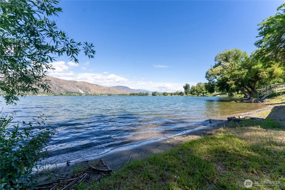 111 Eastlake Road Oroville, WA 98844
