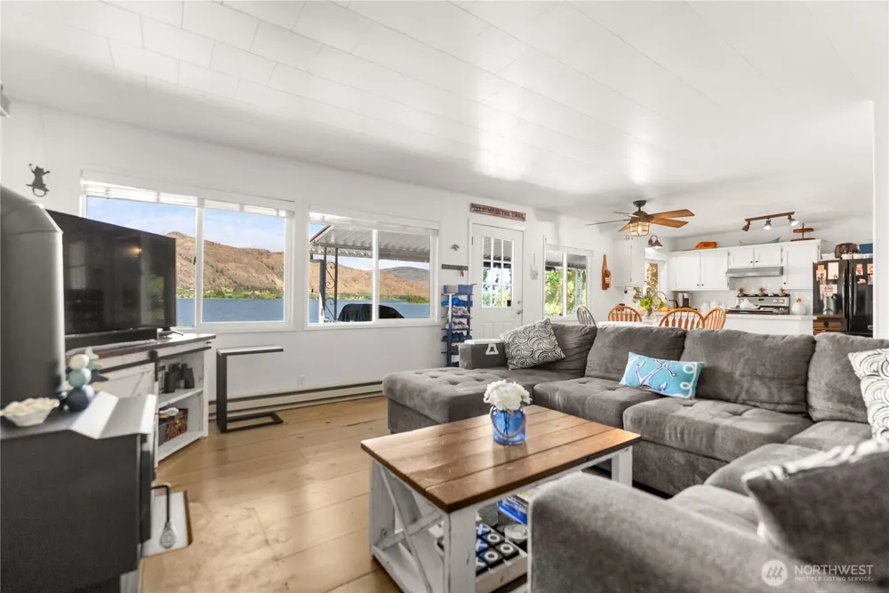 111 Eastlake Road Oroville, WA 98844