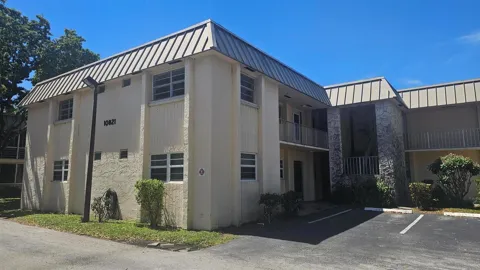 10821 Military Trail #4