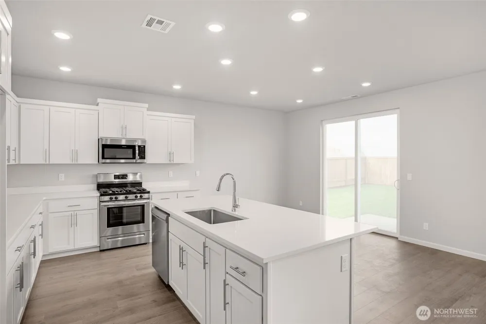 13715 NE 107TH STREET Vancouver, WA 98682