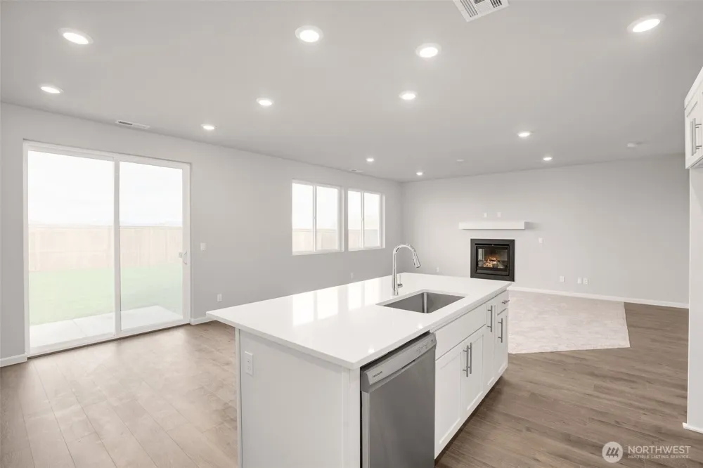 13715 NE 107TH STREET Vancouver, WA 98682