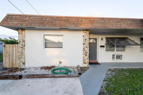 714 S Arnold Avenue #B Left Side