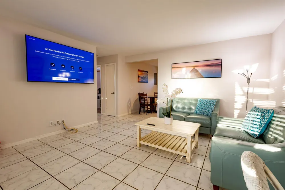 714 S Arnold Avenue #B Left Side Lantana, FL 33462