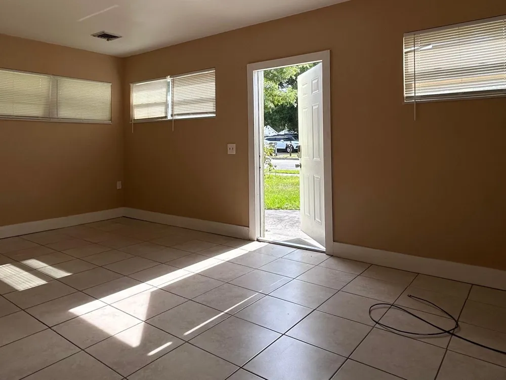 308 S 8th Street Fort Pierce, FL 34950