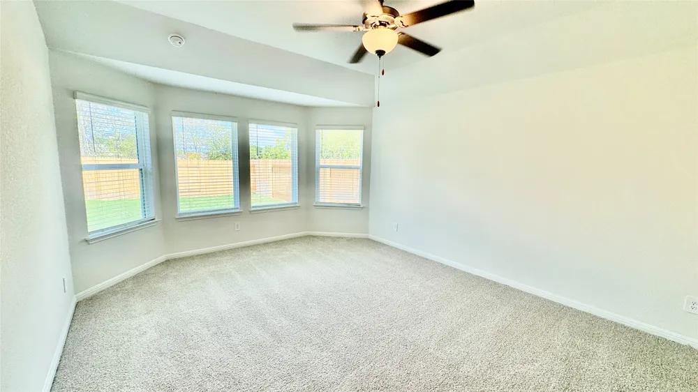 156 Coopers Hawk Crest Cedar Creek, TX 78612