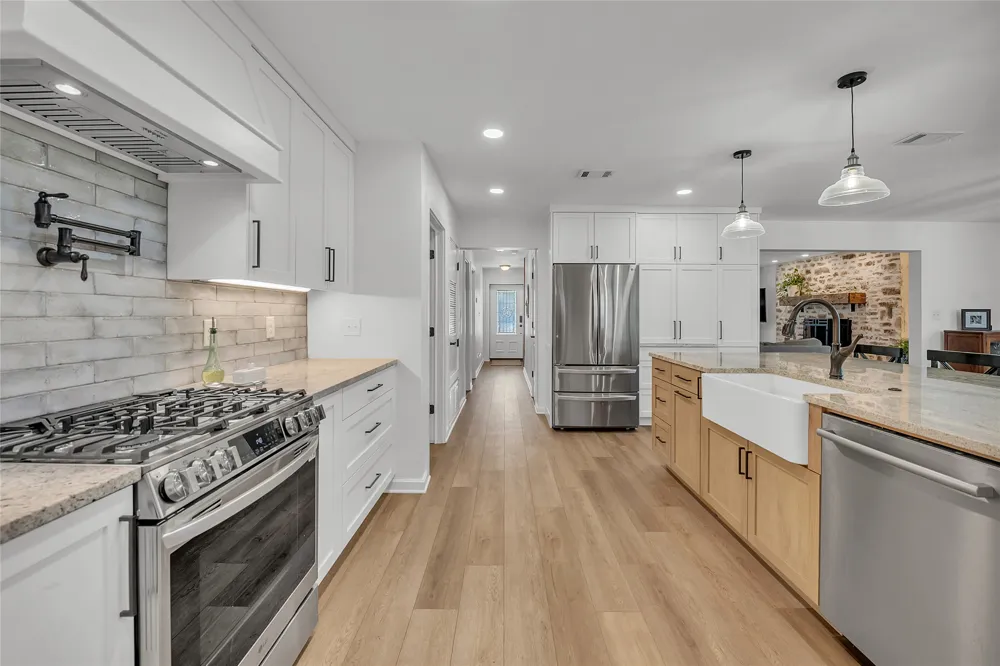 260 Flatrock Trail Marble Falls, TX 78654