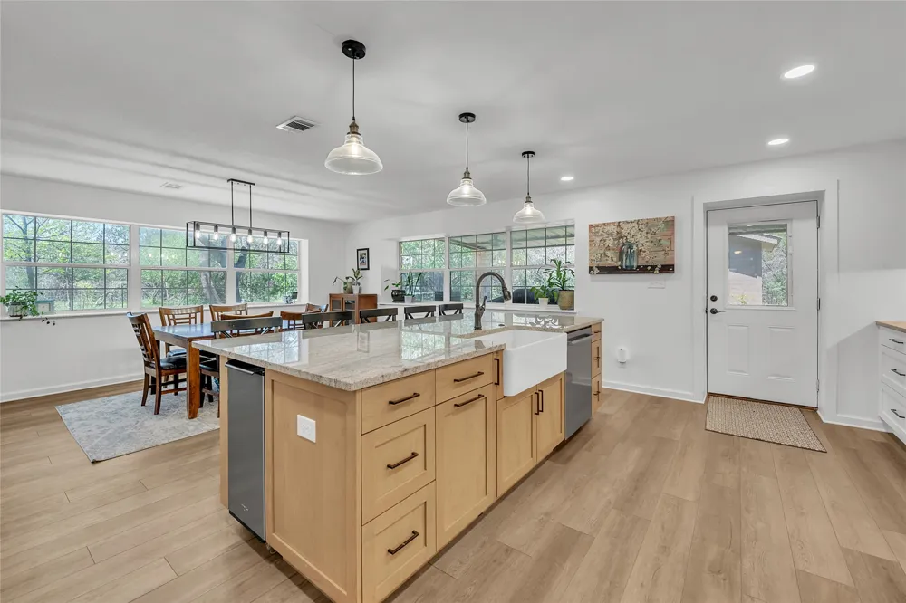 260 Flatrock Trail Marble Falls, TX 78654