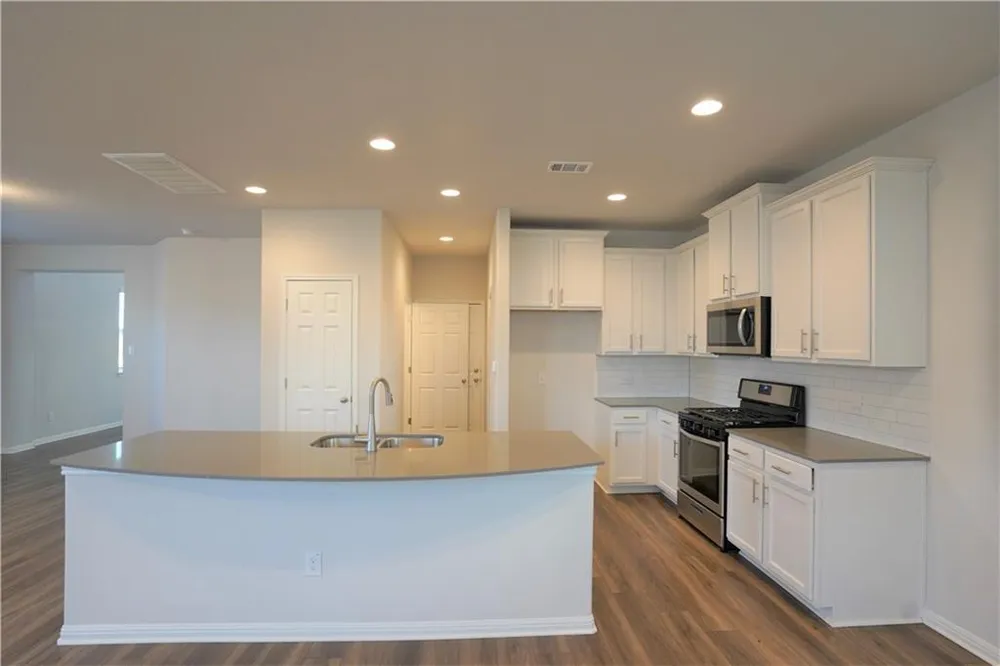 12110 Tolson Drive Manor, TX 78653