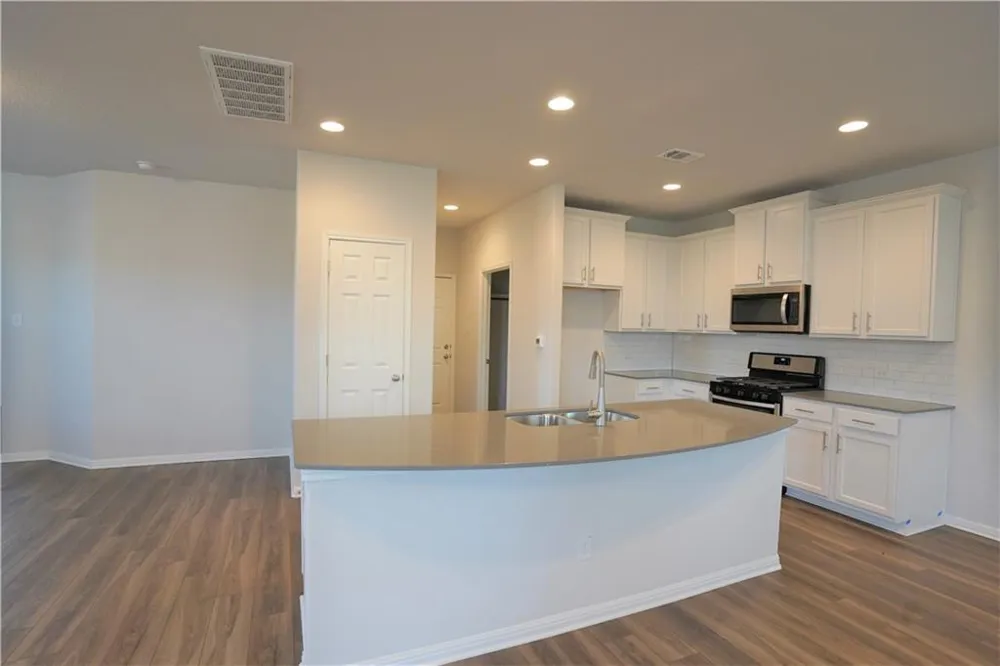 12110 Tolson Drive Manor, TX 78653