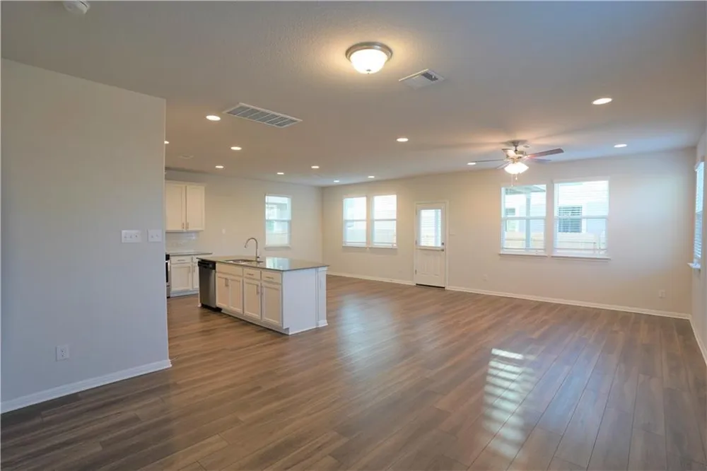 12110 Tolson Drive Manor, TX 78653