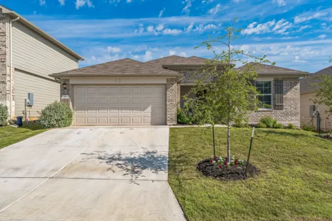 821 Bahia Place