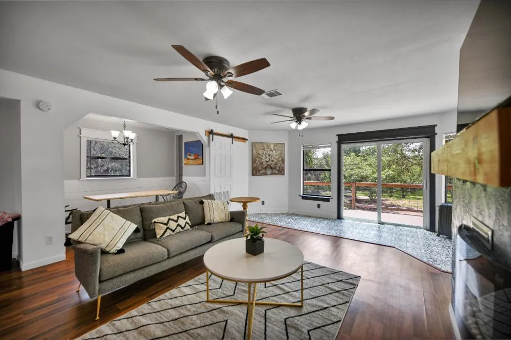 610 Williams Lakeshore Kingsland, TX 78639