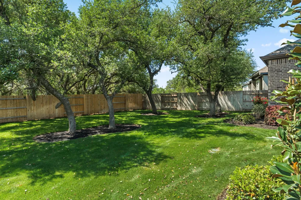 204 Barton Oak Trail Georgetown, TX 78628