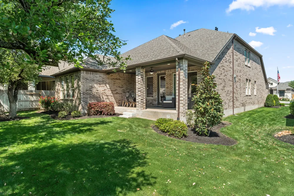 204 Barton Oak Trail Georgetown, TX 78628
