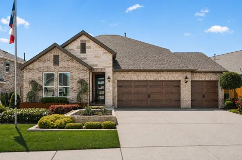 204 Barton Oak Trail