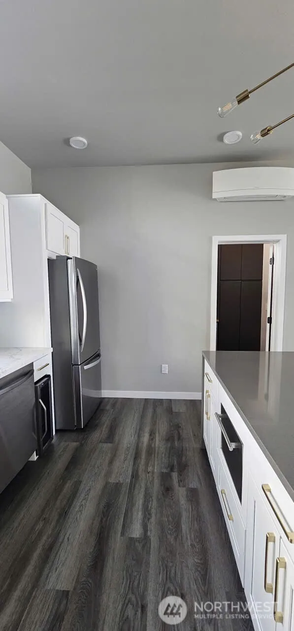 1208 Harrington Avenue NE Renton, WA 98056