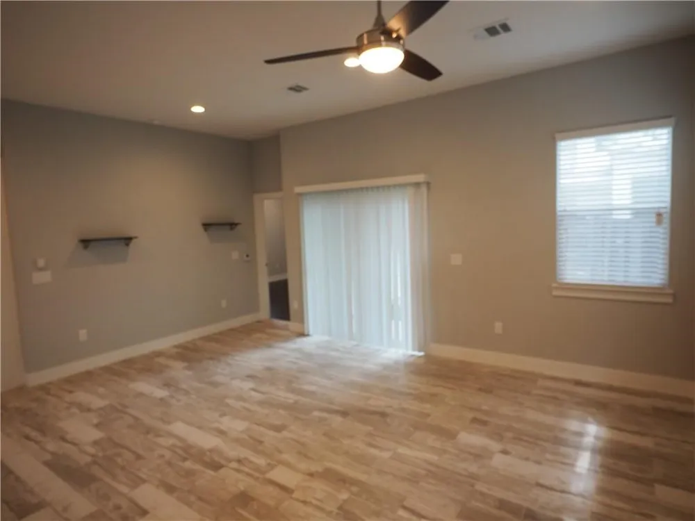 6913 Providence Avenue #A Austin, TX 78752
