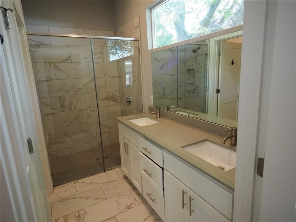 6913 Providence Avenue #A Austin, TX 78752