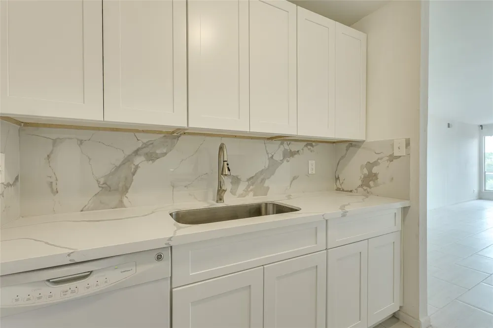 3431 North Hills Drive #321 Austin, TX 78731