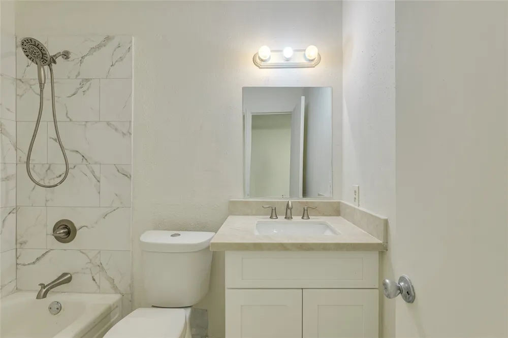 3431 North Hills Drive #321 Austin, TX 78731