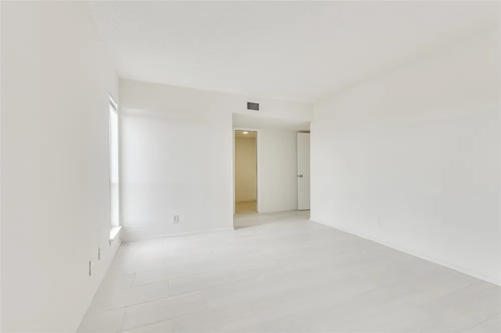 3431 North Hills Drive #321 Austin, TX 78731