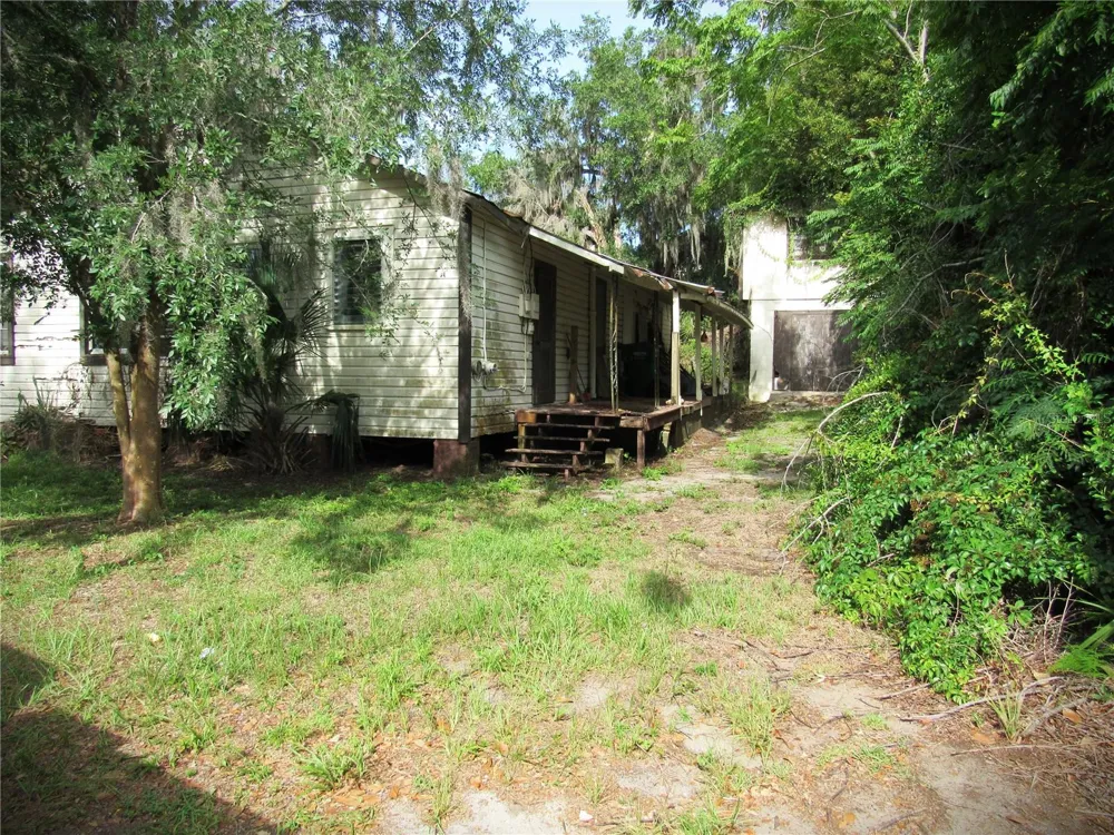 14 S LAKE STREET Crescent City, FL 32112