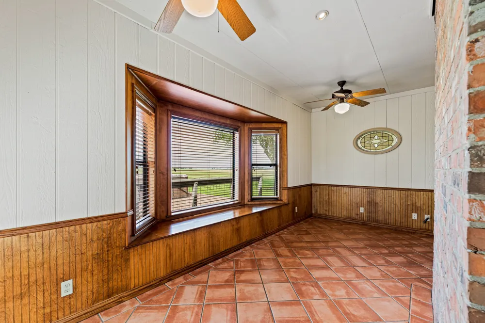 11077 County Road 440 Thorndale, TX 76577