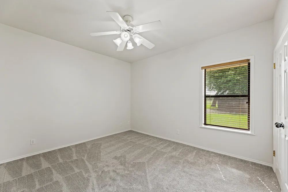 11077 County Road 440 Thorndale, TX 76577