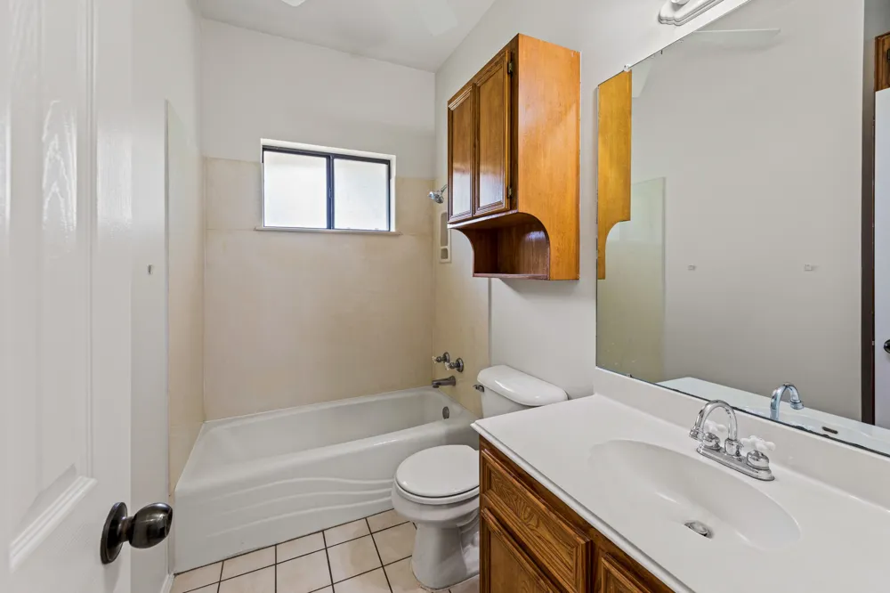 11077 County Road 440 Thorndale, TX 76577