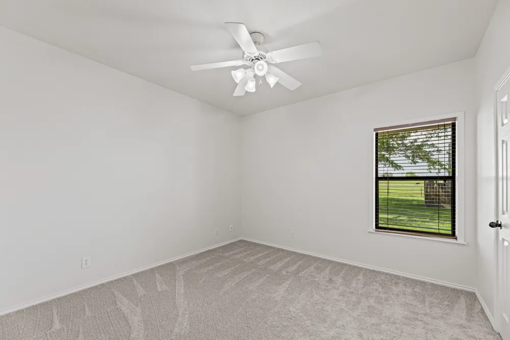 11077 County Road 440 Thorndale, TX 76577
