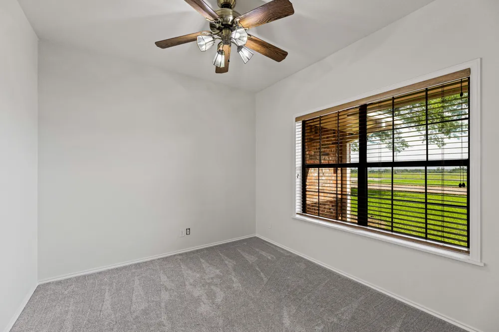 11077 County Road 440 Thorndale, TX 76577