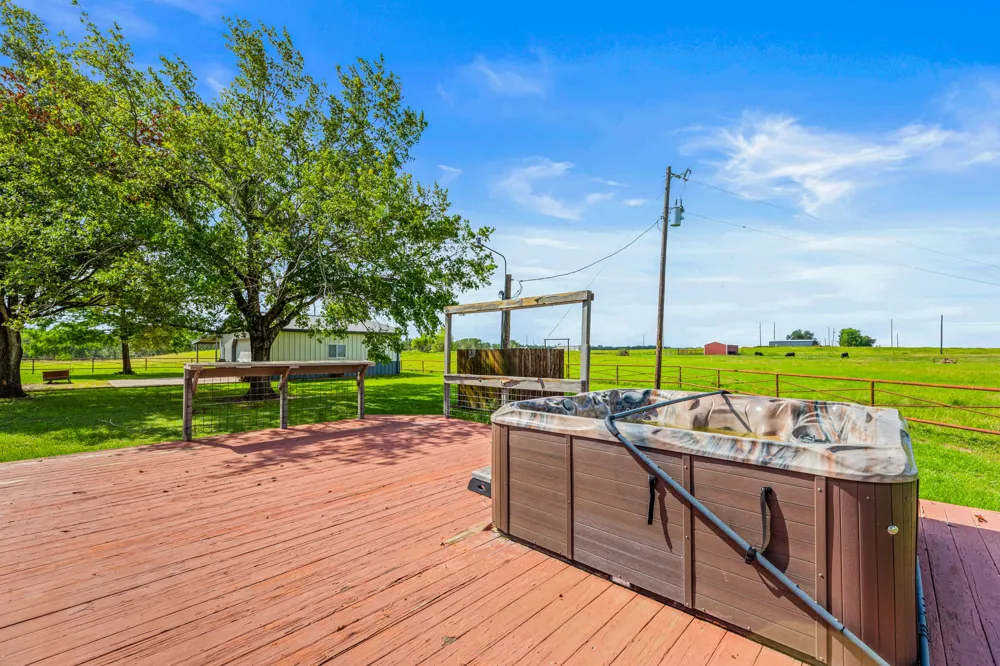 11077 County Road 440 Thorndale, TX 76577