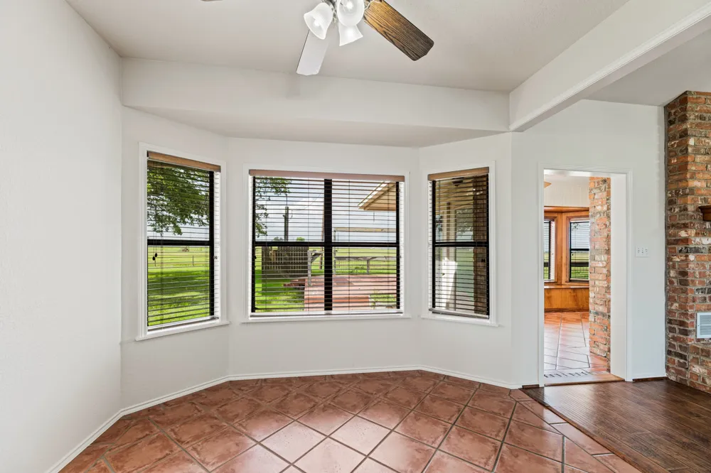 11077 County Road 440 Thorndale, TX 76577